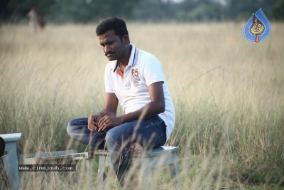 Nenjil Thunivirundhal Tamil Movie Working Stills - 14 of 16