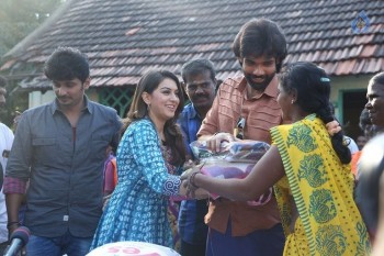 Pokkiri Raja Team Flood Relief Event - 1 of 42