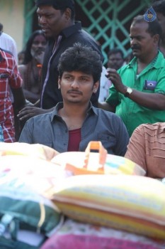 Pokkiri Raja Team Flood Relief Event - 17 of 42