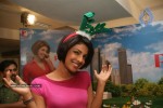 Priyanka and Uday Chopra Celebrate Christmas - 8 of 18