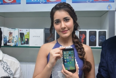 Raashi Khanna Launches Big C Mobile Store - 10 of 12