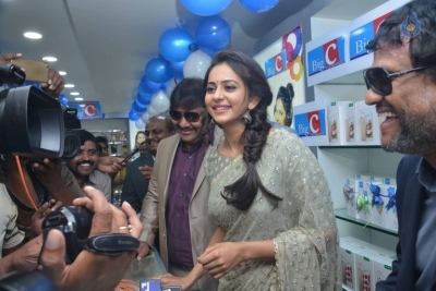 Rakul Launches BIG C Show Room at Kurnool - 25 of 29