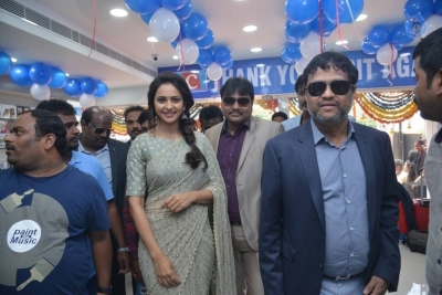 Rakul Launches BIG C Show Room at Kurnool - 28 of 29