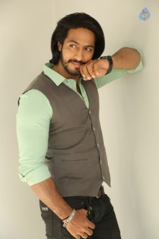 S3 Villain Thakur Anoop Singh Interview Photos - 19 of 28