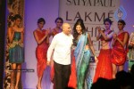 Shruti Hassan Walks the Ramp at Lakme Fashion Week 2010 - 6 of 27