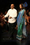 Shruti Hassan Walks the Ramp at Lakme Fashion Week 2010 - 16 of 27