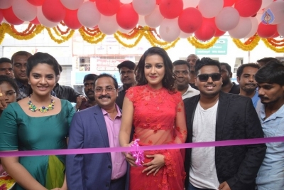 Sreemukhi and Catherine Launches B New Mobile Store - 7 of 13