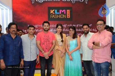 Srinivasa Kalyanam Team at KLM Fashion Mall - 3 of 25