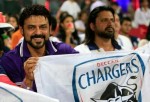 Venkatesh, Siddharth Supports Deccan Chargers - 10 of 13