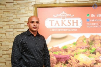 Vidya Balan Promotes Kahaani 2 at Taksh Restaurant - 7 of 24