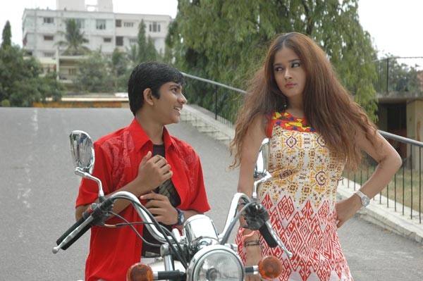 Highschool Movie Stills - Kiran Rathod, Karthik - 4 / 22 photos