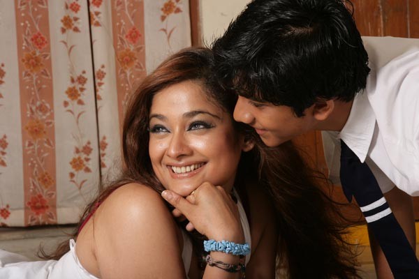 Highschool Movie Stills - Kiran Rathod, Karthik - 19 / 22 photos