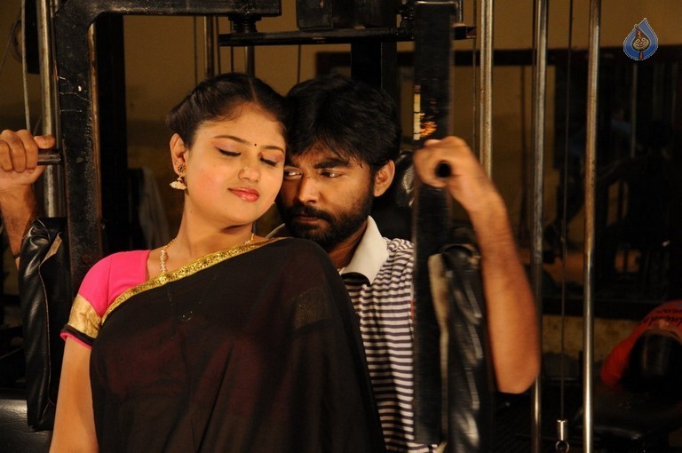 Aasi Tamil Movie Hot Photos - 17 / 34 photos