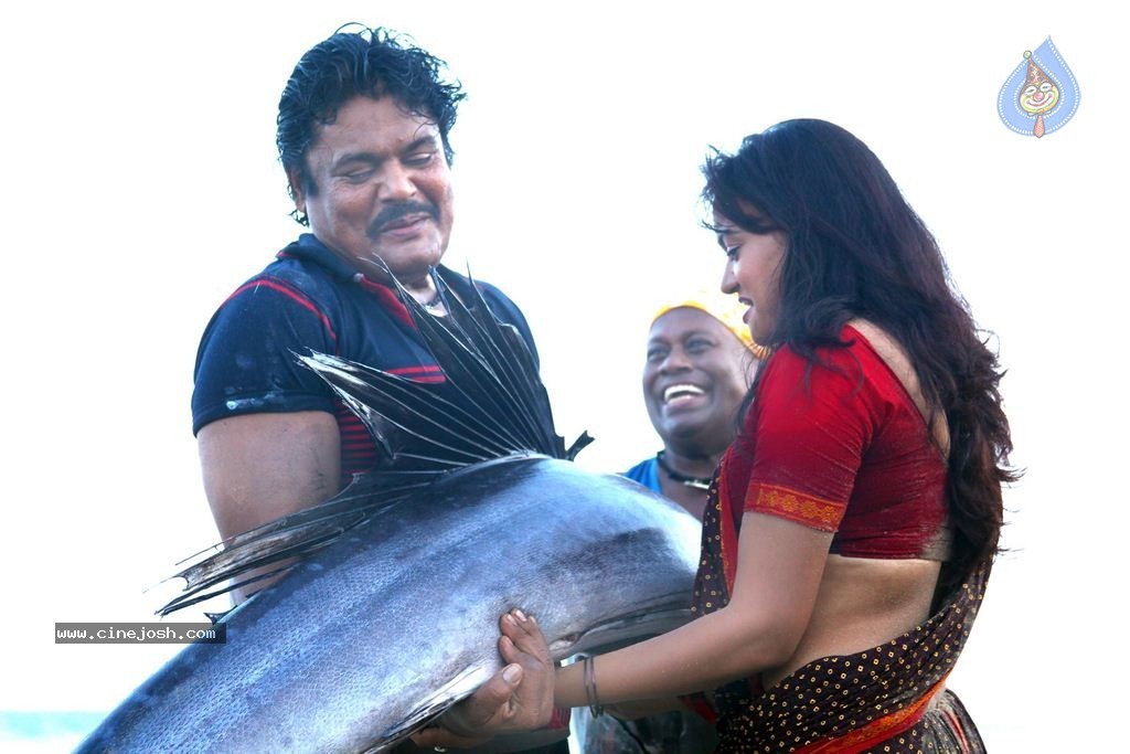 Adhiradi Tamil Movie Pics - 16 / 17 photos