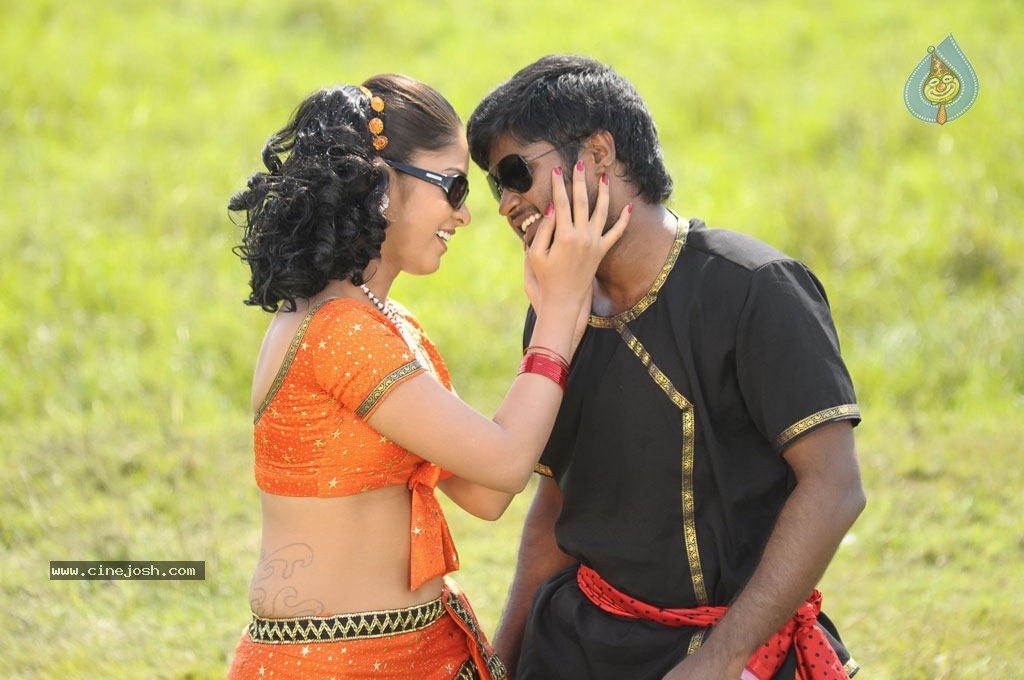 Adhu Vera Idhu Vera Tamil Movie Hot Stills - 21 / 49 photos