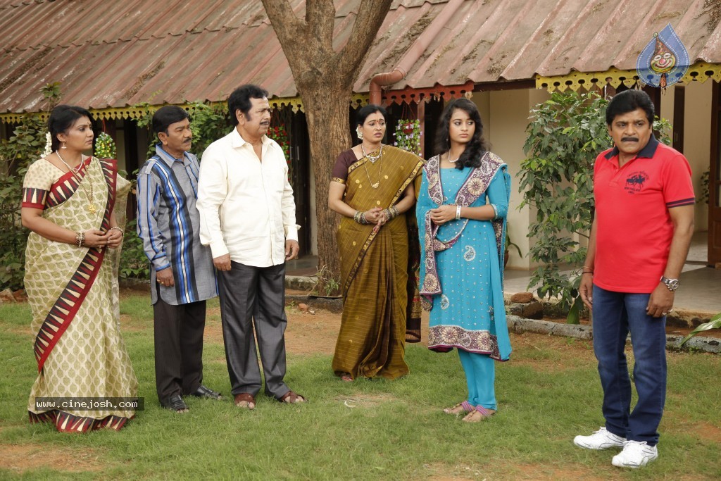 Alibaba Okkade Donga Movie Stills - 7 / 13 photos