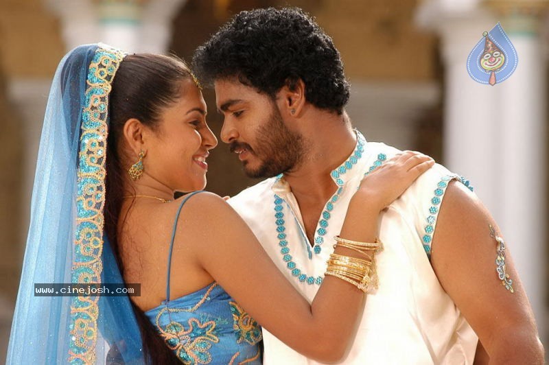 Amara Tamil Movie Stills - 9 / 29 photos