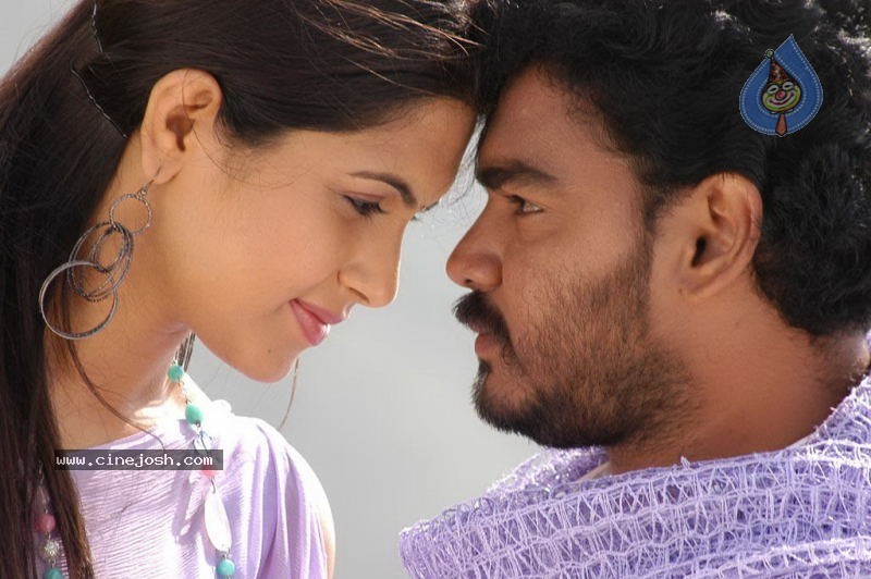 Amara Tamil Movie Stills - 12 / 29 photos