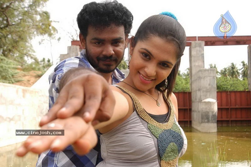 Amara Tamil Movie Stills - 15 / 29 photos