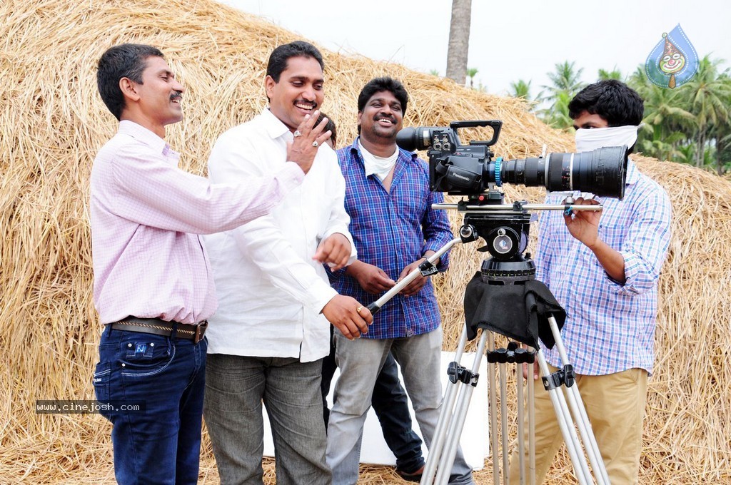 Ammayi Devadas Aithe Movie Working Stills - 2 / 23 photos