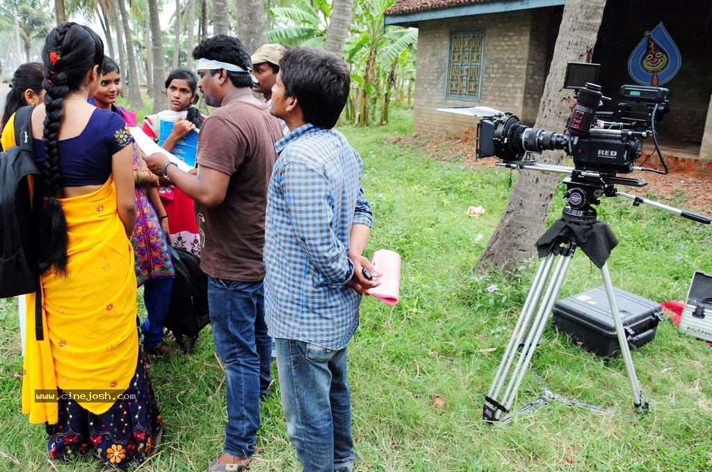 Ammayi Devadas Aithe Movie Working Stills - 15 / 23 photos