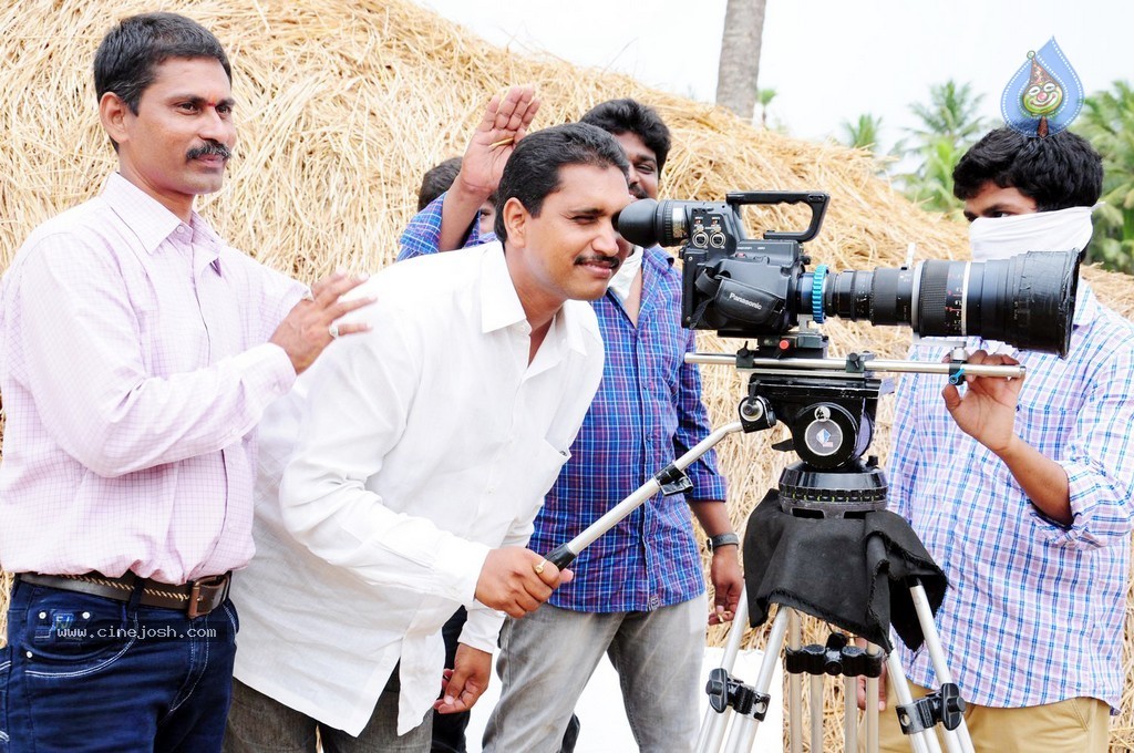 Ammayi Devadas Aithe Movie Working Stills - 17 / 23 photos