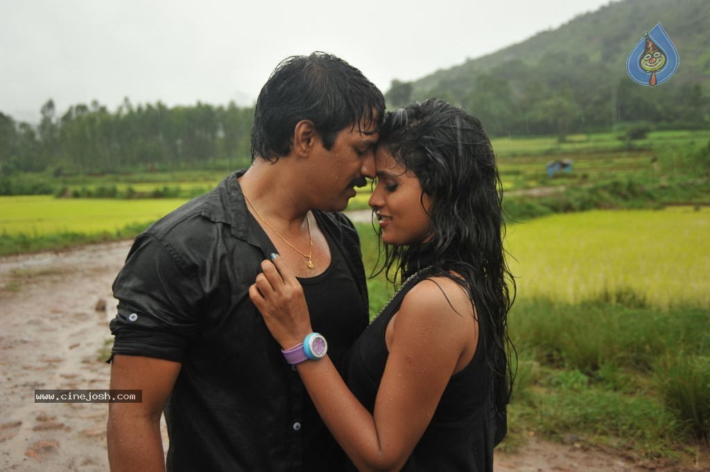 Anaganaga Movie Hot Stills - 222 / 273 photos