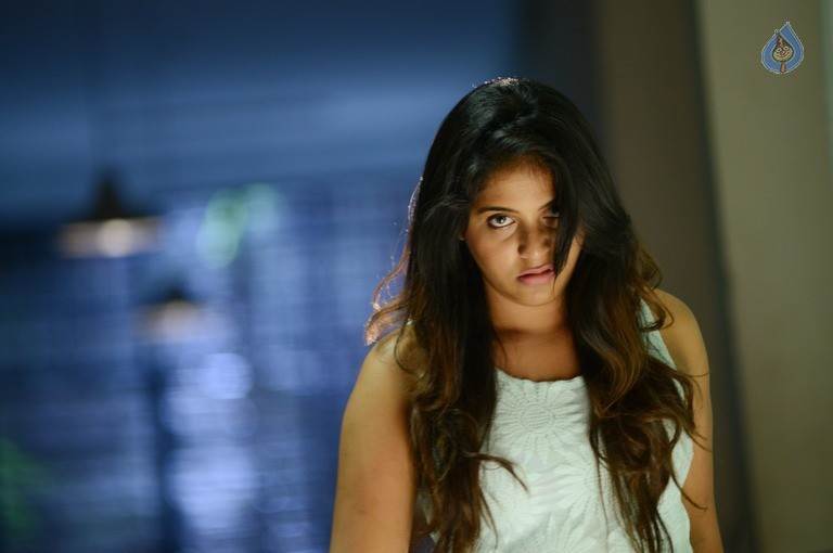 Anjali Photos in Chitrangada Movie - 2 / 6 photos