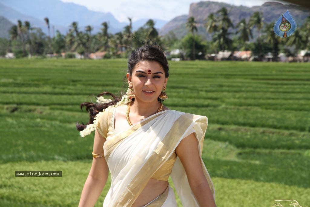 Aranmanai Tamil Movie Stills - 9 / 15 photos