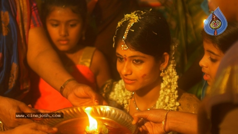 Aruvi Tamil Movie Stills And Posters - 14 / 20 photos