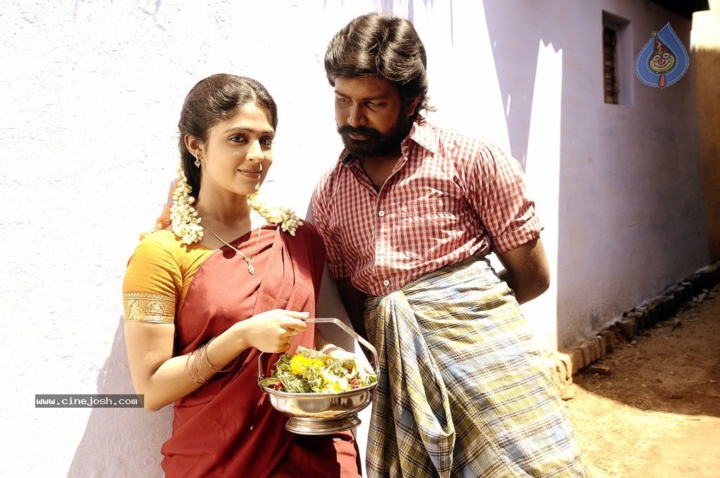 Azhagu Magan Tamil Movie Stills - 16 / 41 photos