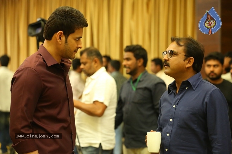 Bharat Ane Nenu Working Stills - 5 / 9 photos