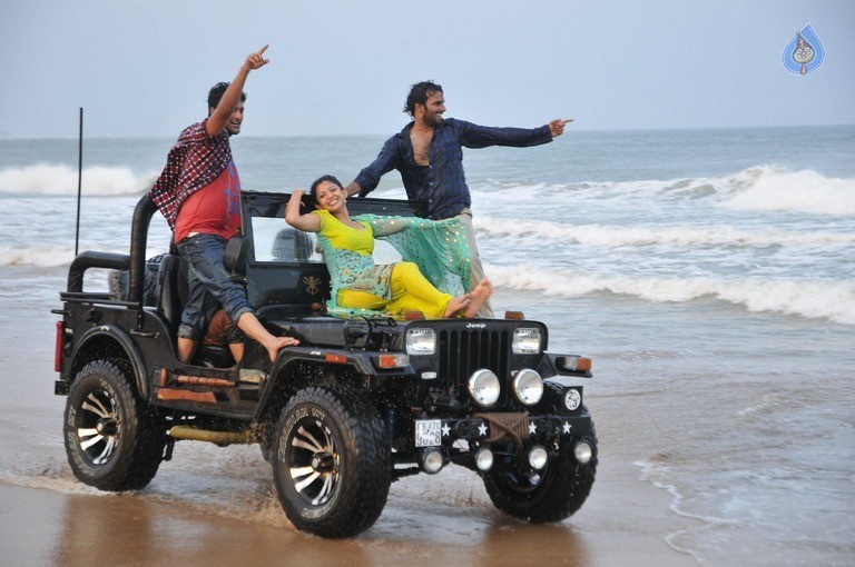 Chandrullo Unde Kundelu Movie Stills - 2 / 92 photos