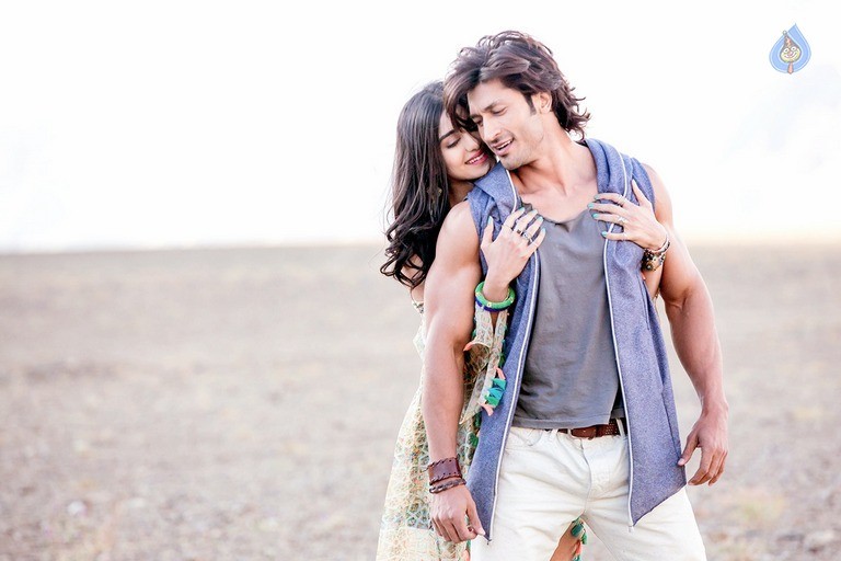 Commando 2 Movie Stills - 7 / 16 photos