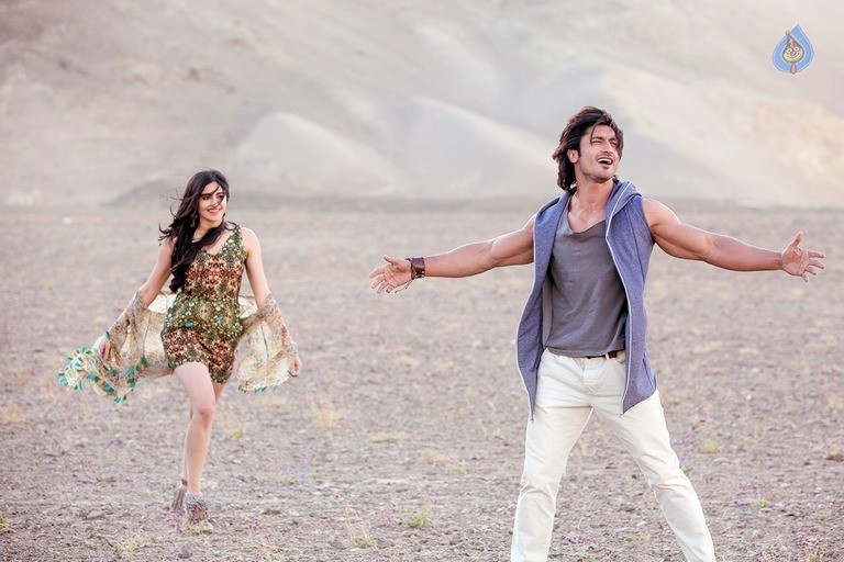 Commando 2 Movie Stills - 11 / 16 photos