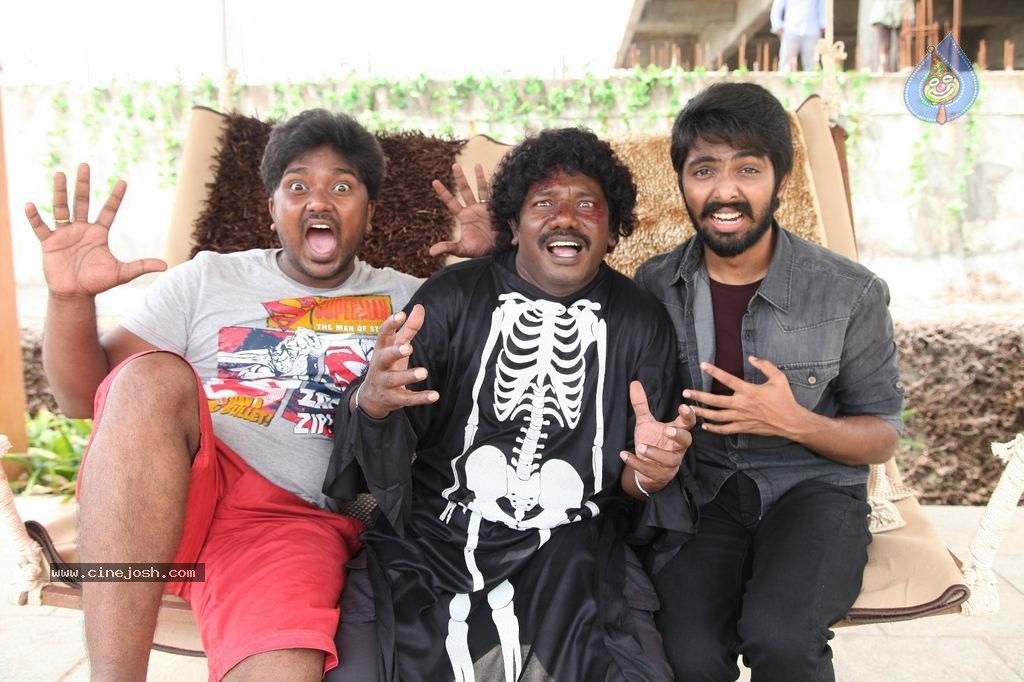 Darling Tamil Movie Stills - 18 / 21 photos