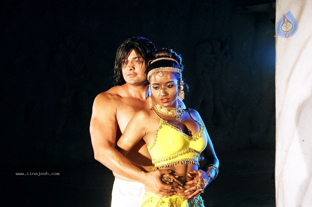 Divine Lovers 2 Tamil Movie Stills - 9 / 9 photos