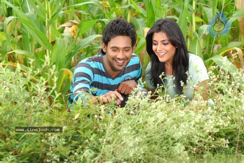 Yemaindi Eevela Movie Working Stills - 11 / 31 photos