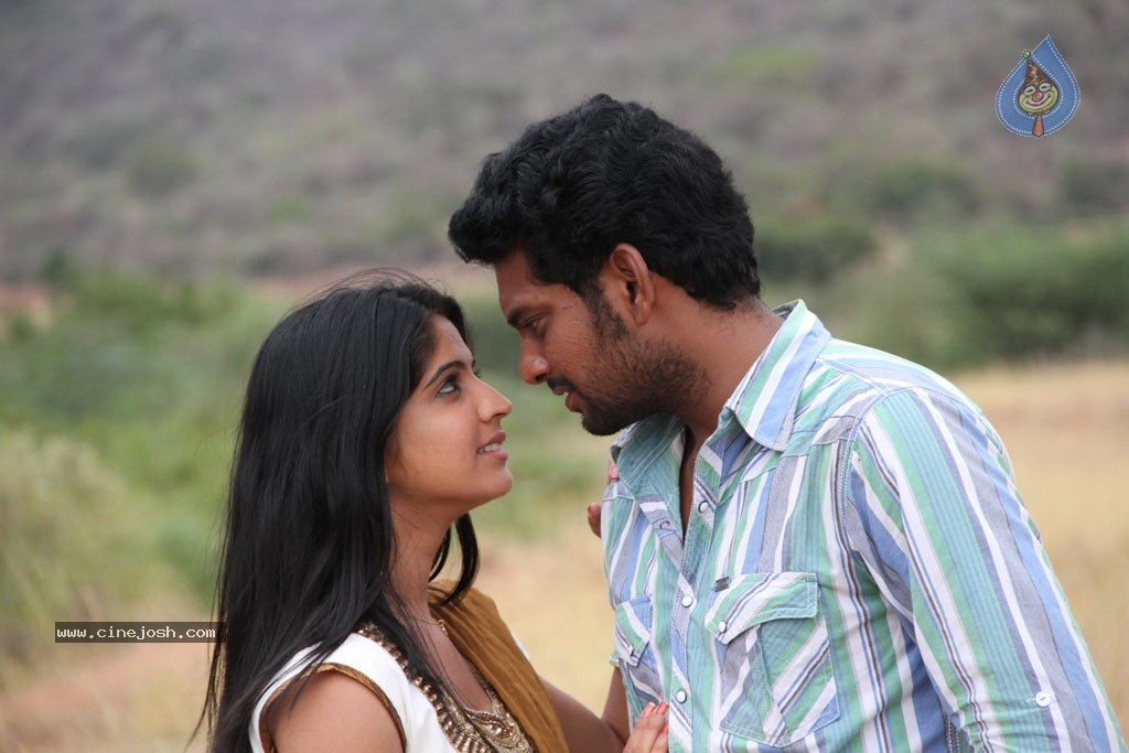 Ennai Piriyadhey Tamil Movie Stills - 5 / 36 photos