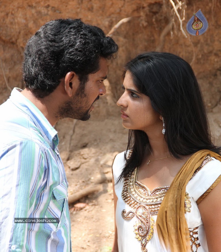 Ennai Piriyadhey Tamil Movie Stills - 6 / 36 photos