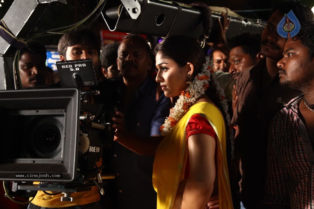 Ethir Neechal Tamil Movie Hot Stills - 18 / 30 photos