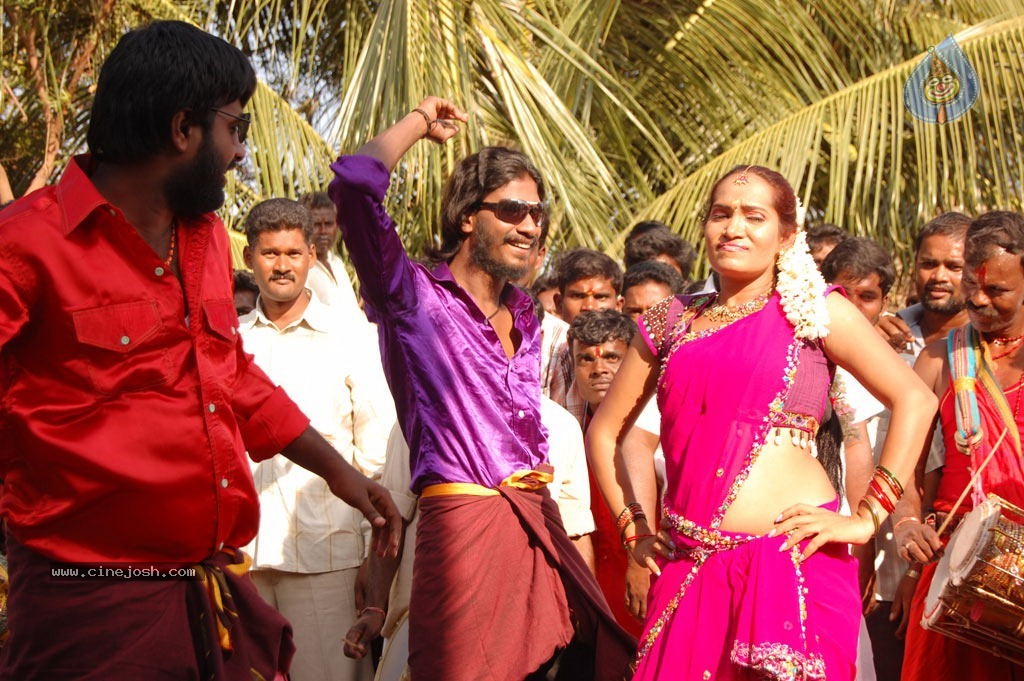 Ganja Koottam Tamil Movie Stills - 22 / 46 photos