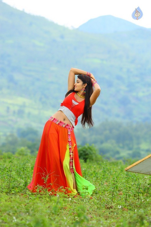 Iddari Madhya 18 Movie Stills - 11 / 46 photos