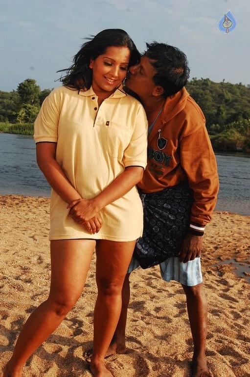 Ilamai Oonjal Tamil Film Photos - 17 / 34 photos