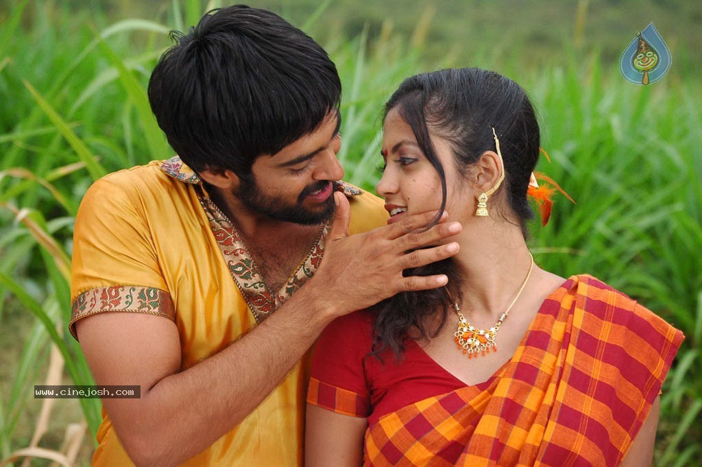 Isakki Tamil Movie Stills - 5 / 35 photos