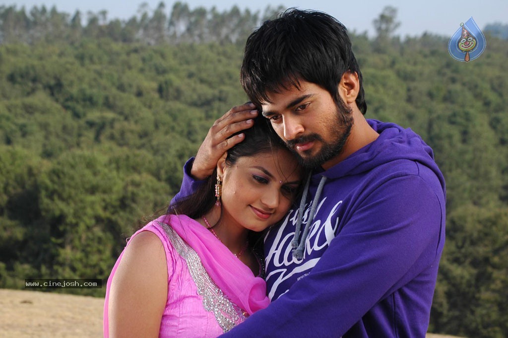 Isakki Tamil Movie Stills - 14 / 35 photos