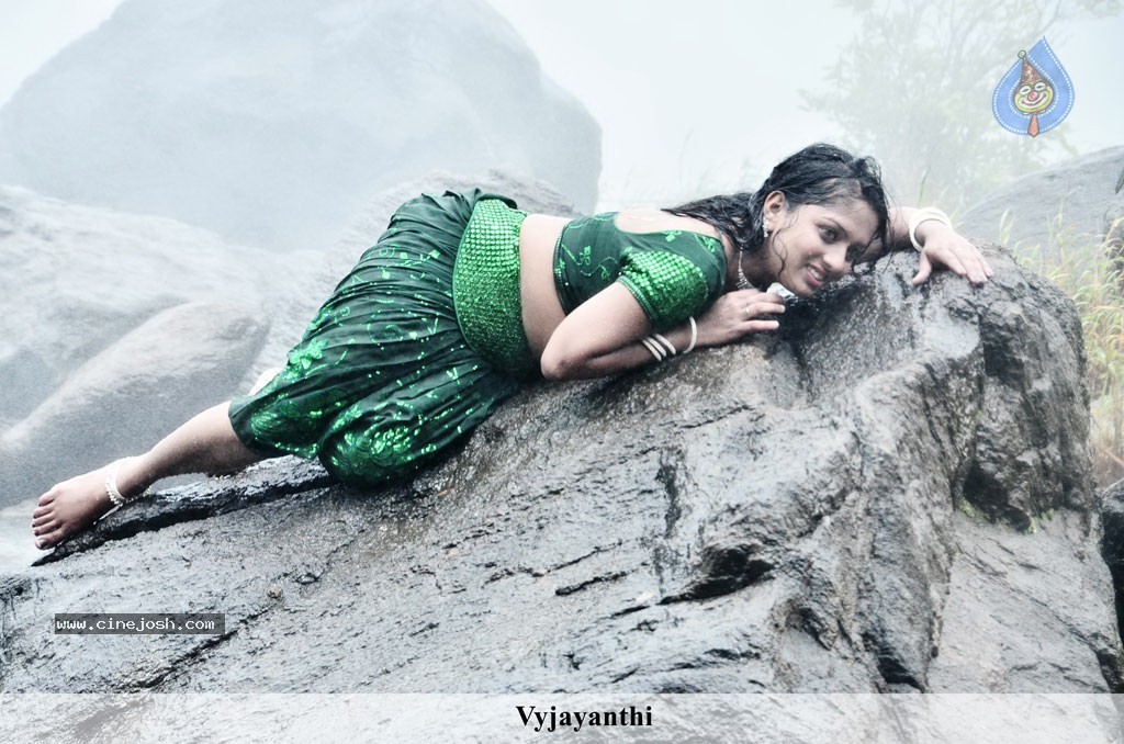 Jamaai Tamil Movie Hot Stills - 1 / 39 photos