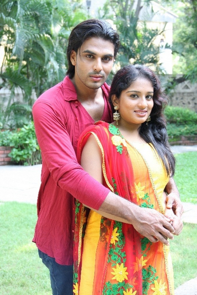 Jamaai Tamil Movie Stills - 3 / 32 photos