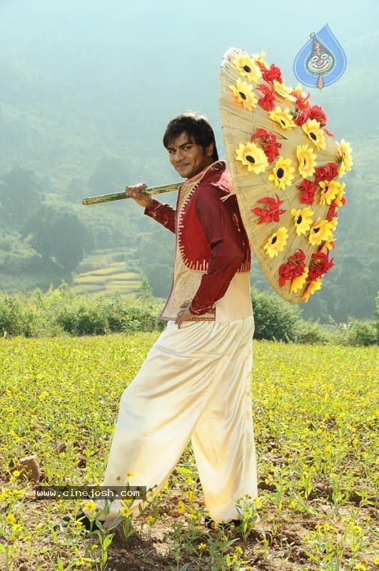 Jhummandi Naadam Movie New Stills - 4 / 17 photos