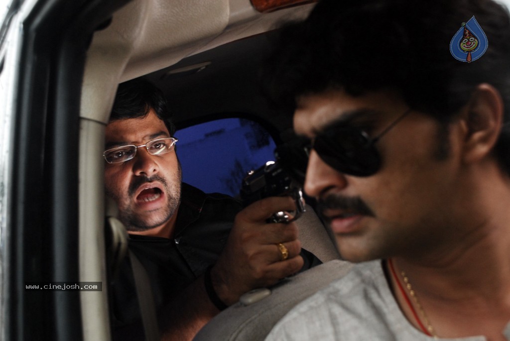 Jumbo Crime Story Movie Stills - 4 / 32 photos